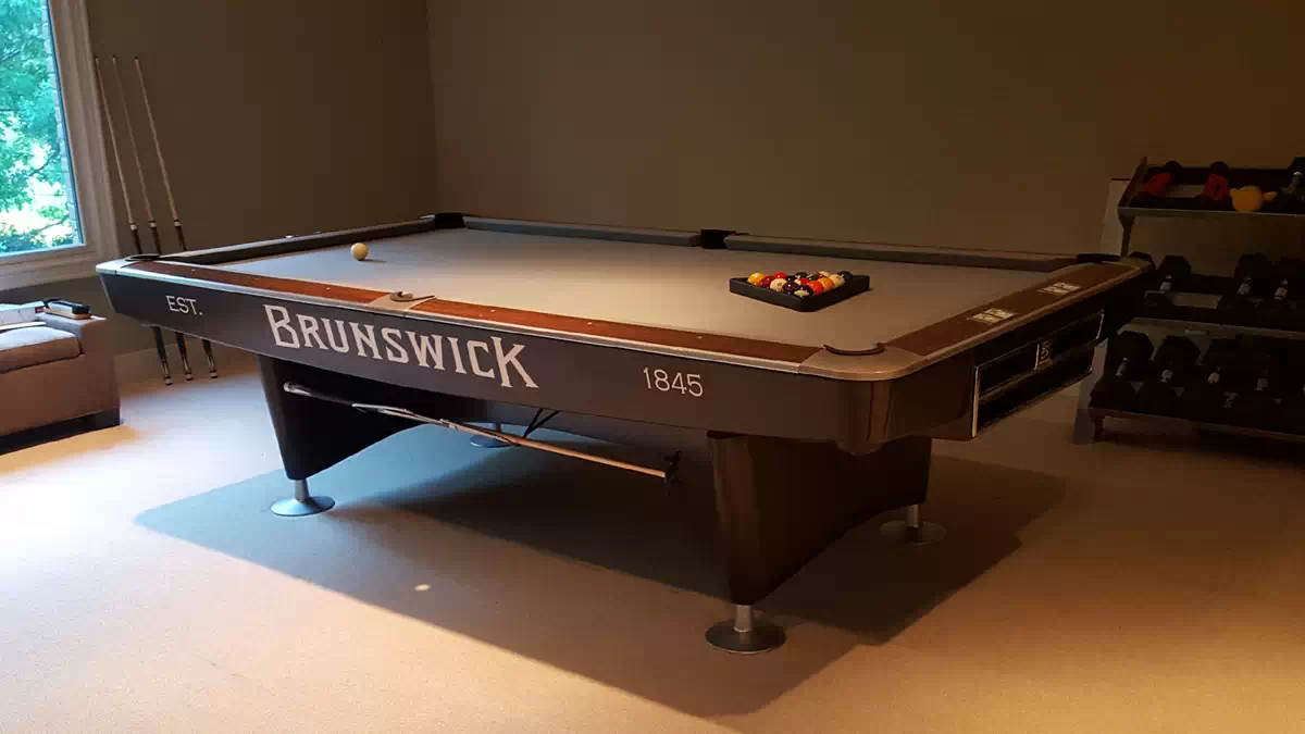 8' Brunswick Gold Crown III Pool Table For Sale